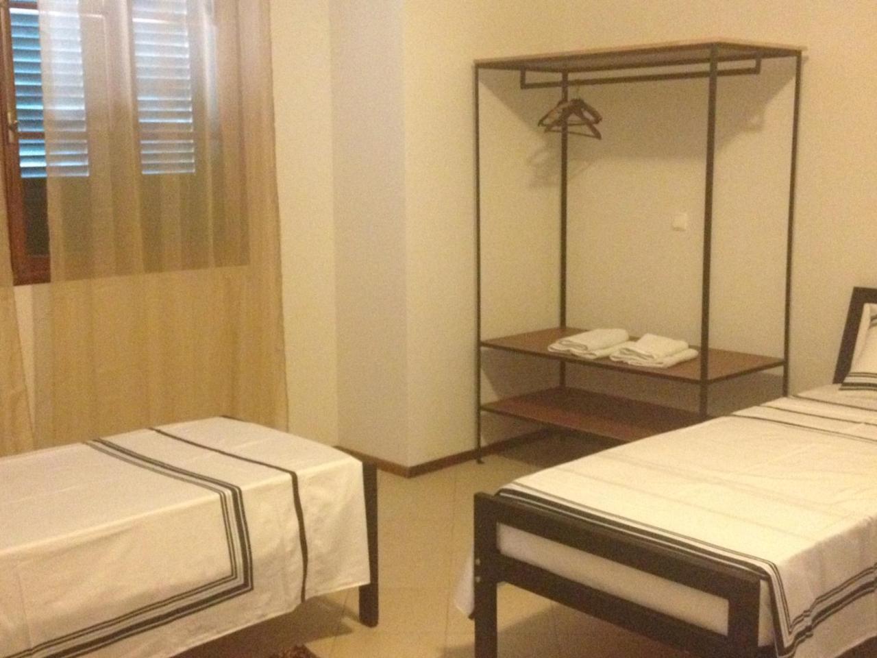 Residencial Monte Cara Bed & Breakfast Mindelo Eksteriør bilde