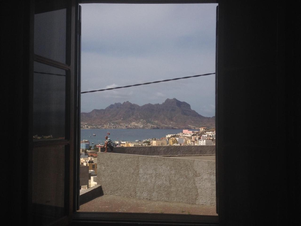 Residencial Monte Cara Bed & Breakfast Mindelo Eksteriør bilde