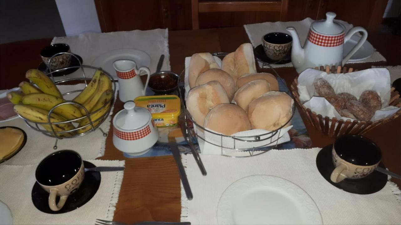 Residencial Monte Cara Bed & Breakfast Mindelo Eksteriør bilde